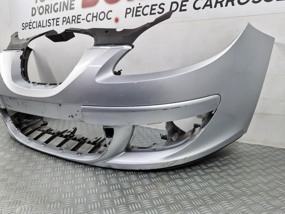 Přední nárazník Seat Toledo / Altea III Fáze 1 (09/2004 - 05/2010) - Originální použitý díl