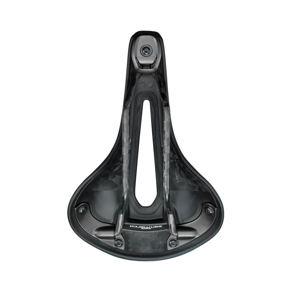 Sedlo SAN MARCO REGAL SHORT OPEN-FIT CARBON FX L3 Šířka 165 mm Karbonové lišty