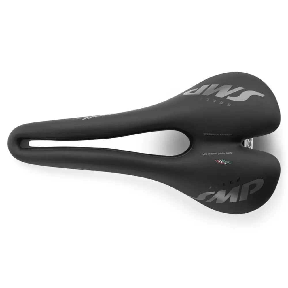 Sedlo SMP WELL GEL Šířka 144 mm Karbonové lišty Černé