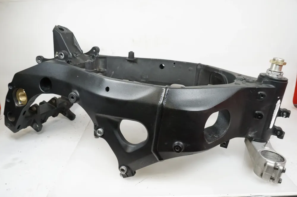 Rám Suzuki