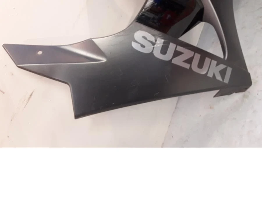 boční kryt Suzuki