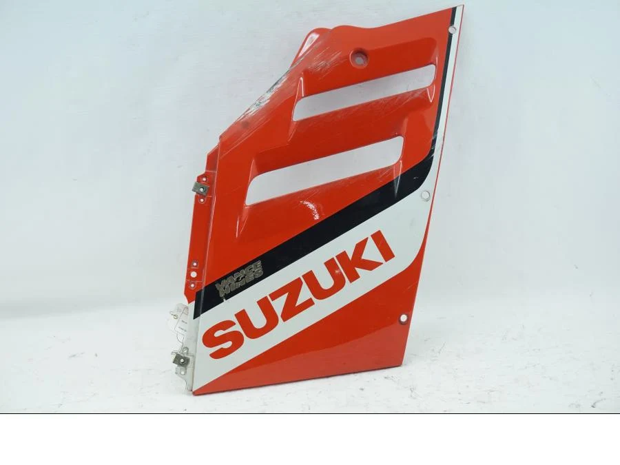Boční kryt Suzuki
