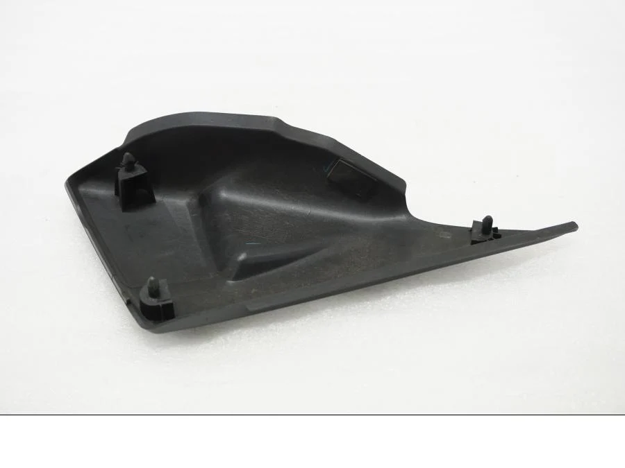 Boční panel Suzuki