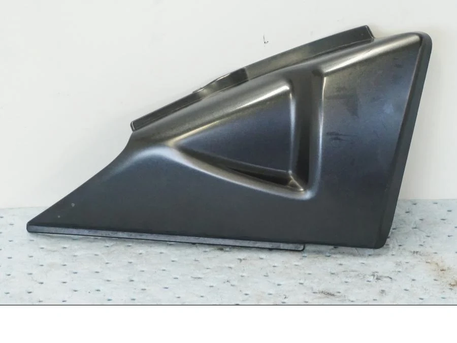 Boční panel Suzuki