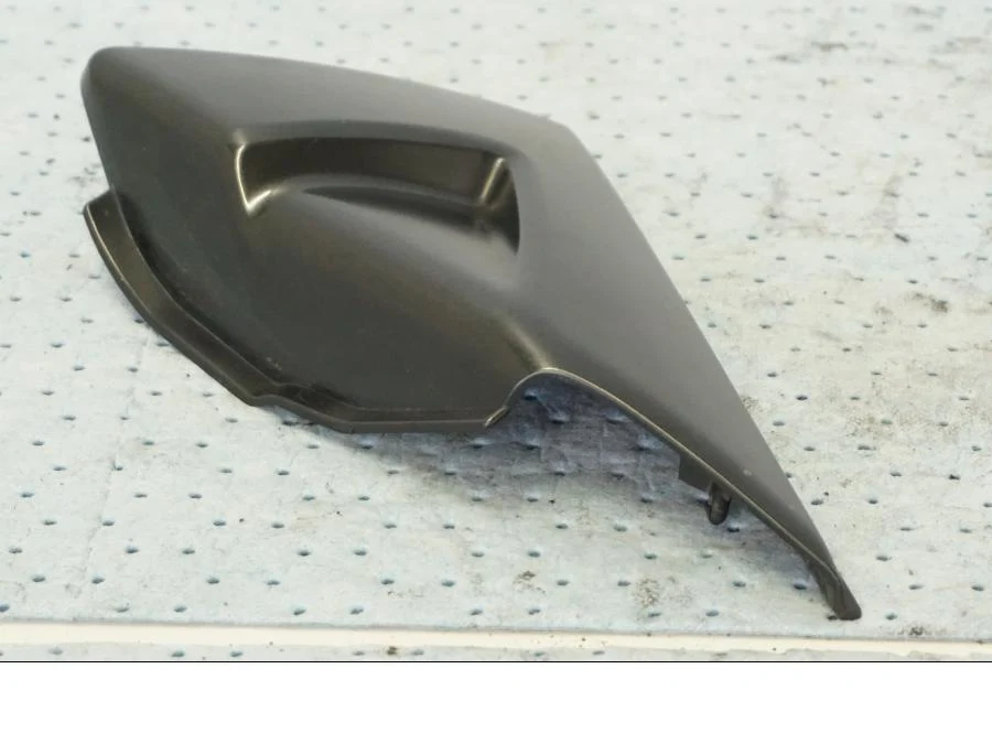 Boční panel Suzuki