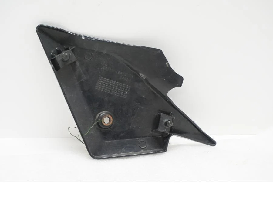 Boční panel Suzuki