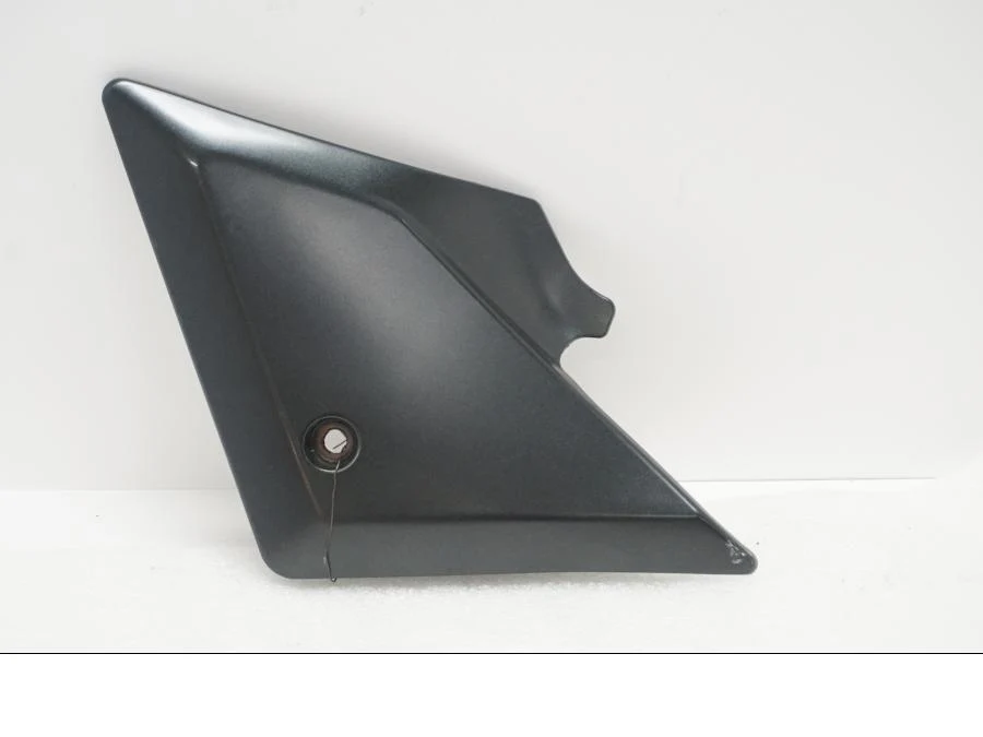 Boční panel Suzuki