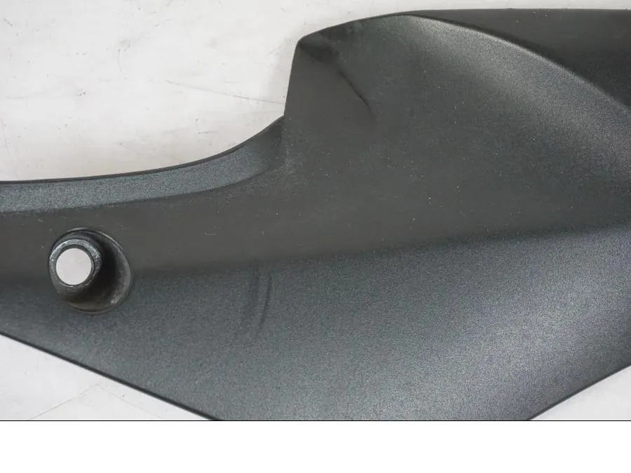Boční panel Suzuki