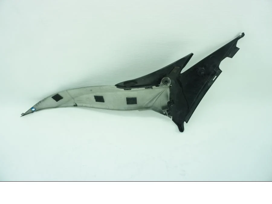 Boční panel Suzuki
