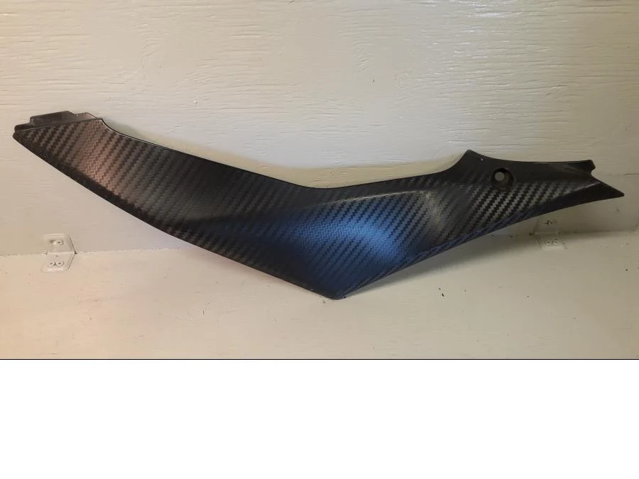 boční panel Suzuki