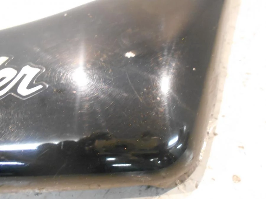 Boční panel Suzuki