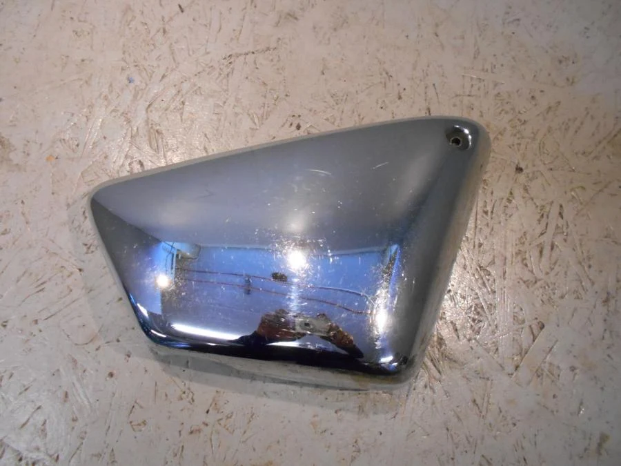 Boční panel Suzuki