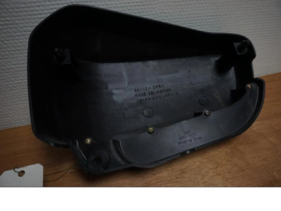 Boční panel Suzuki