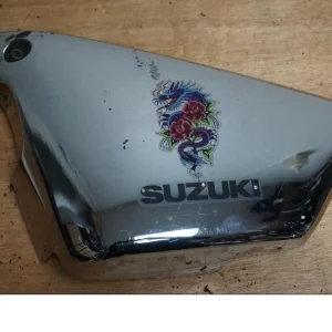Boční panel Suzuki