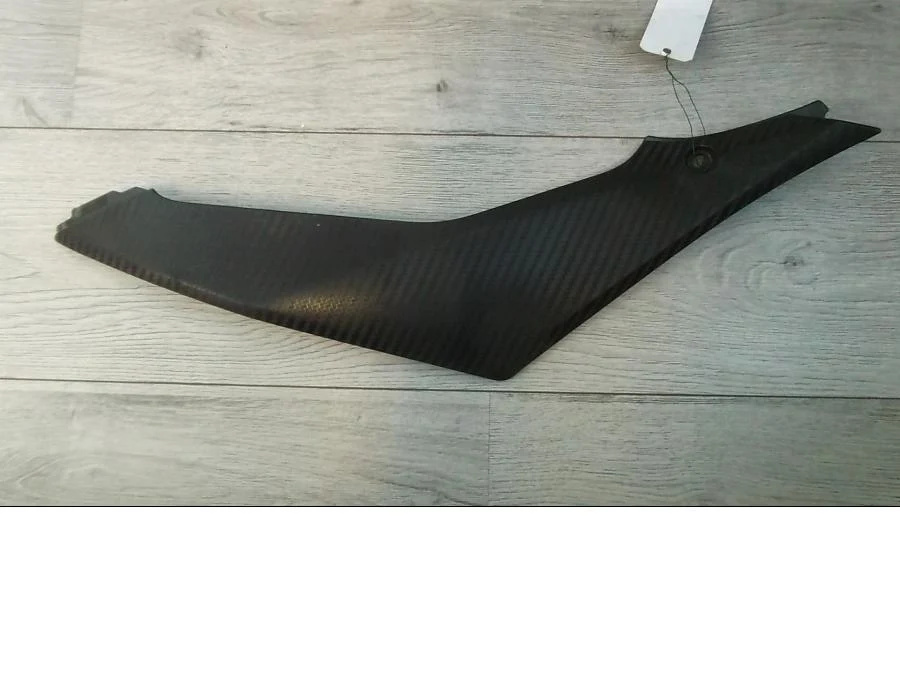 Boční panel Suzuki