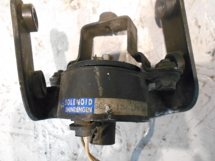 dekompresní solenoid Suzuki
