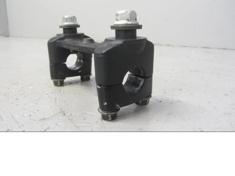 Držák řidítek Suzuki