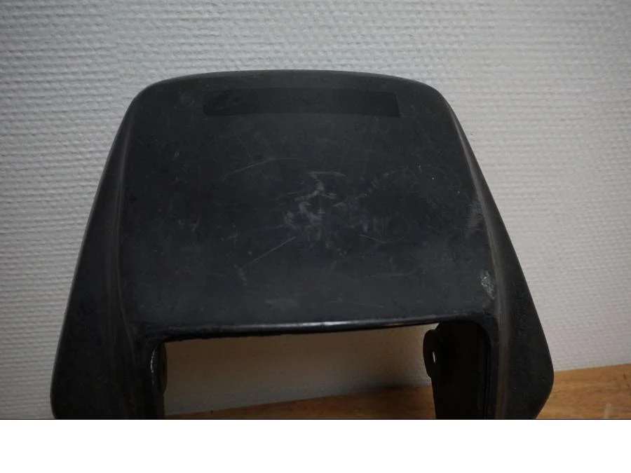 Kryt světlometu Suzuki