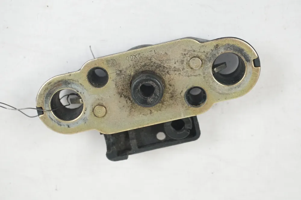 Mechanismus zámku sedla Suzuki