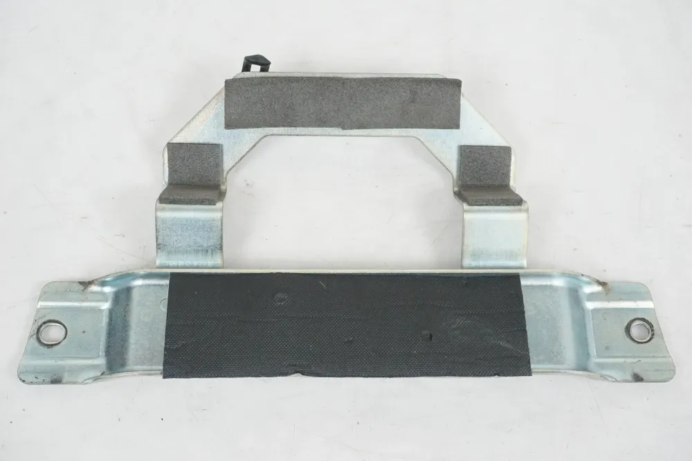 Mechanismus zámku sedla Suzuki