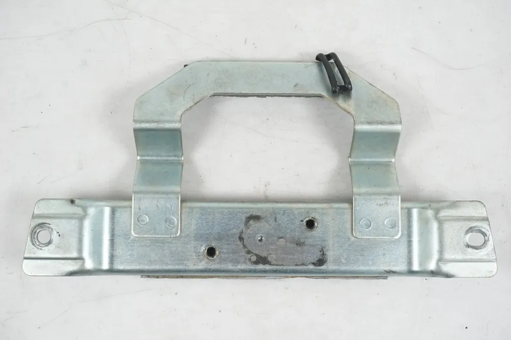 Mechanismus zámku sedla Suzuki
