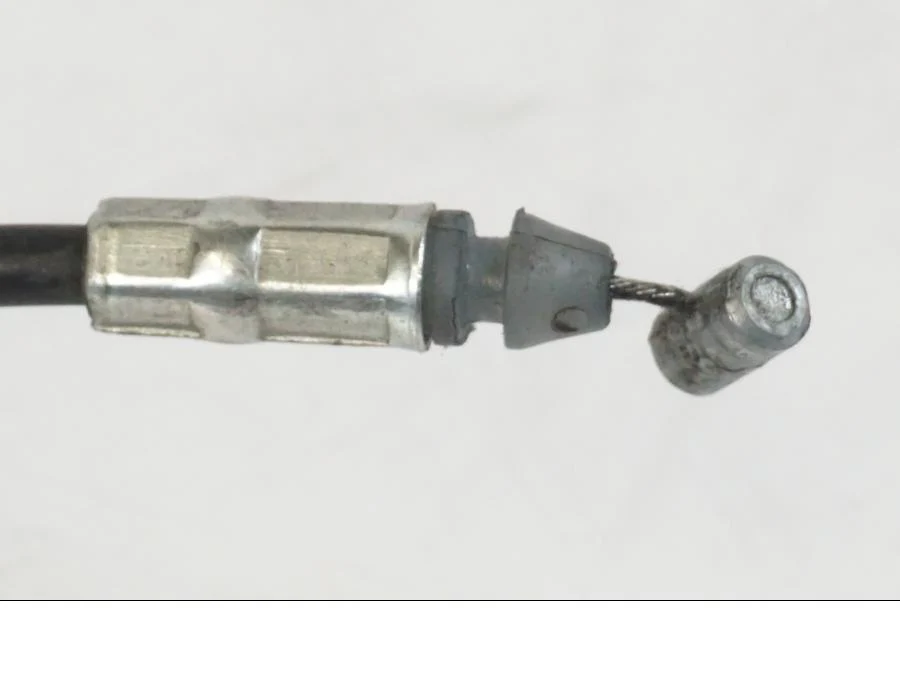 Mechanismus zámku sedla Suzuki