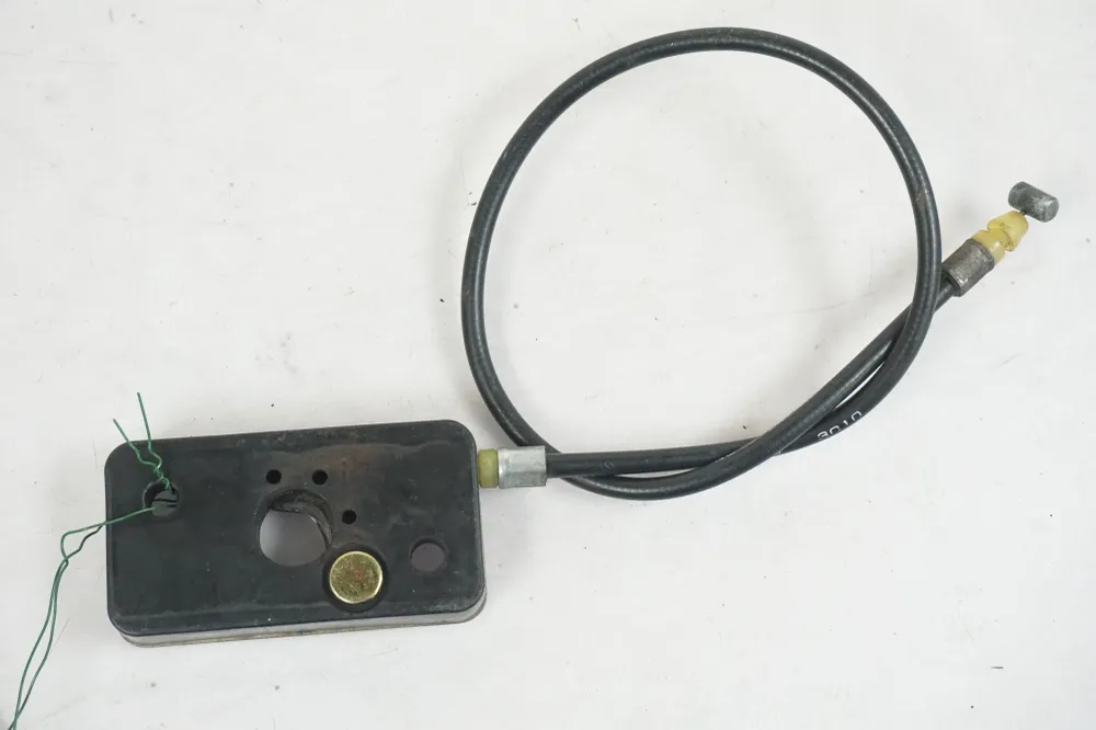 Mechanismus zámku sedla Suzuki