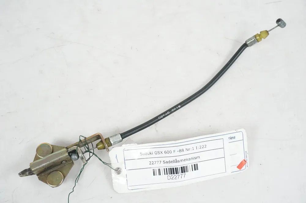 Mechanismus zámku sedla Suzuki