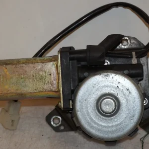 Motor čelního skla Suzuki