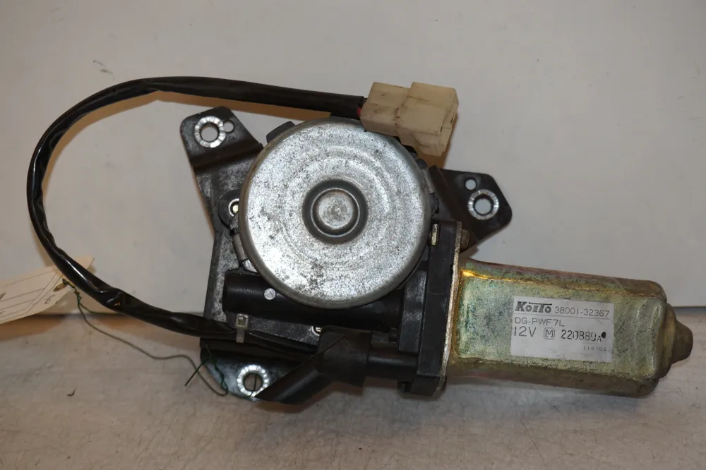 Motor stěrače Suzuki