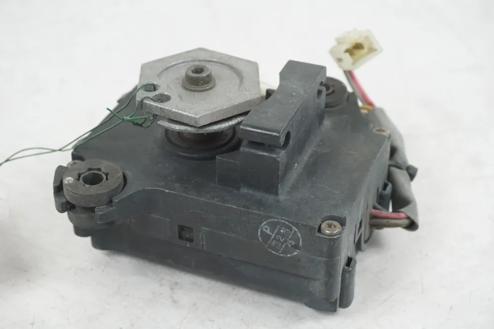Motor výfukové klapky Suzuki