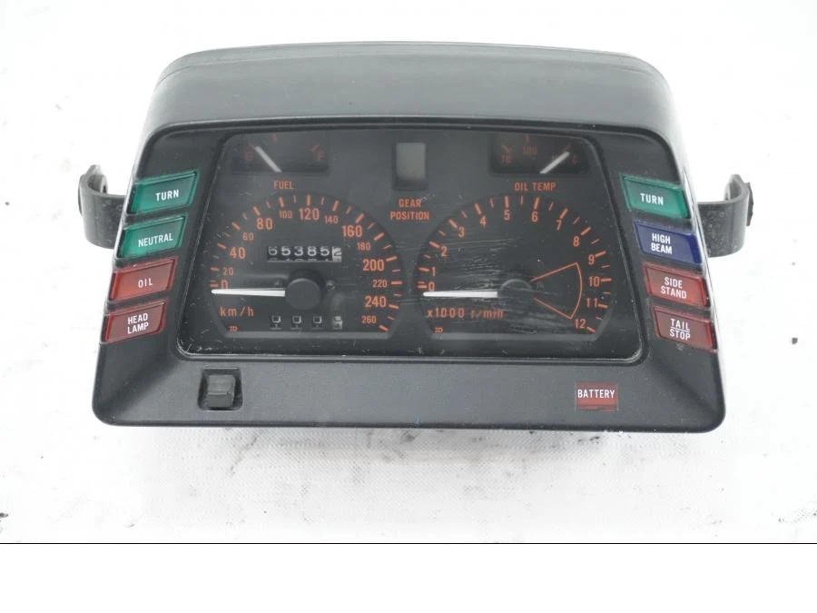 Přístrojový panel Suzuki