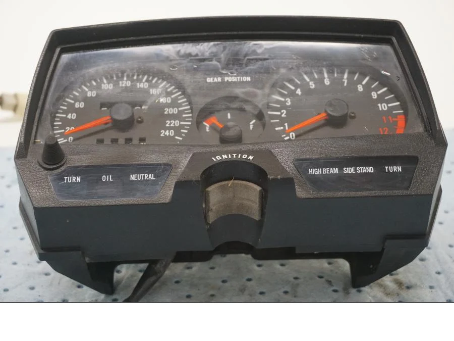 Přístrojový panel Suzuki