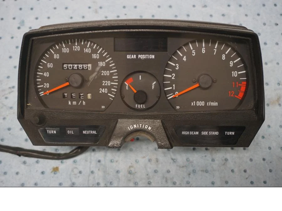 Přístrojový panel Suzuki