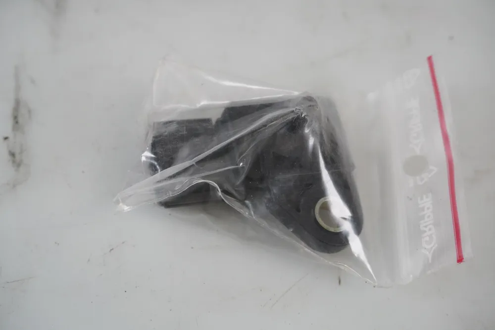 snímač airboxu Suzuki