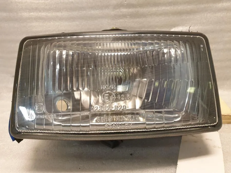 světlomet Suzuki