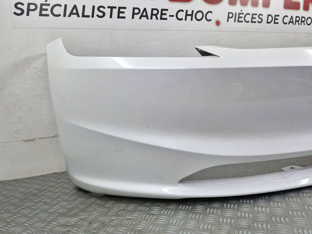 Přední nárazník Tesla Model 3 Fáze 2 (od 11/2023) – Originální použitý díl