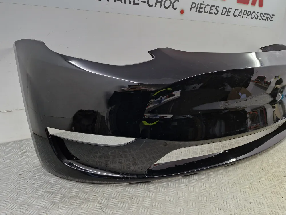 Přední nárazník Tesla Model Y použitý