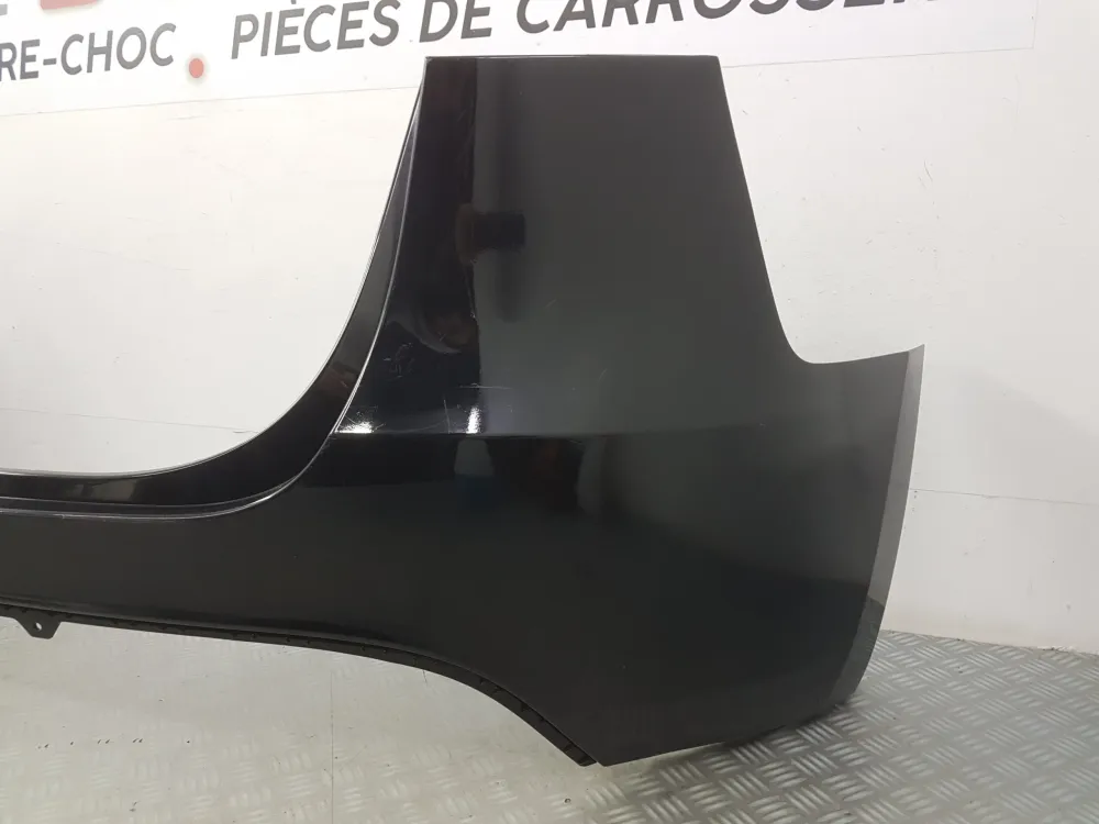 ZADNÍ NÁRAZNÍK TESLA MODEL Y