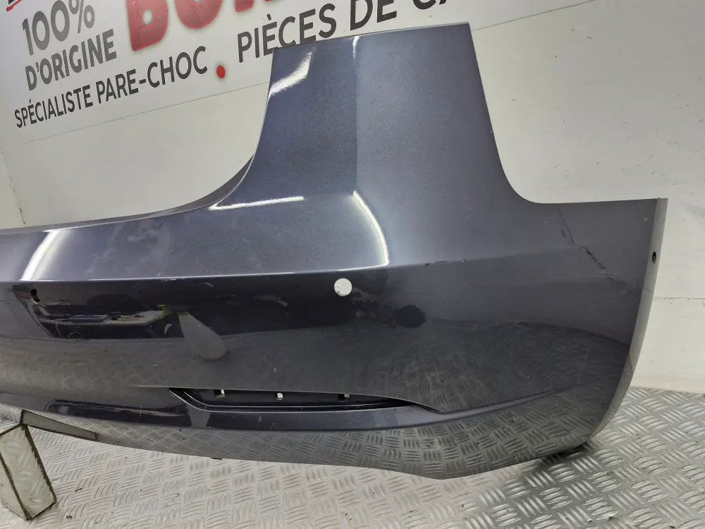 Zadní nárazník Tesla Model 3 použitý