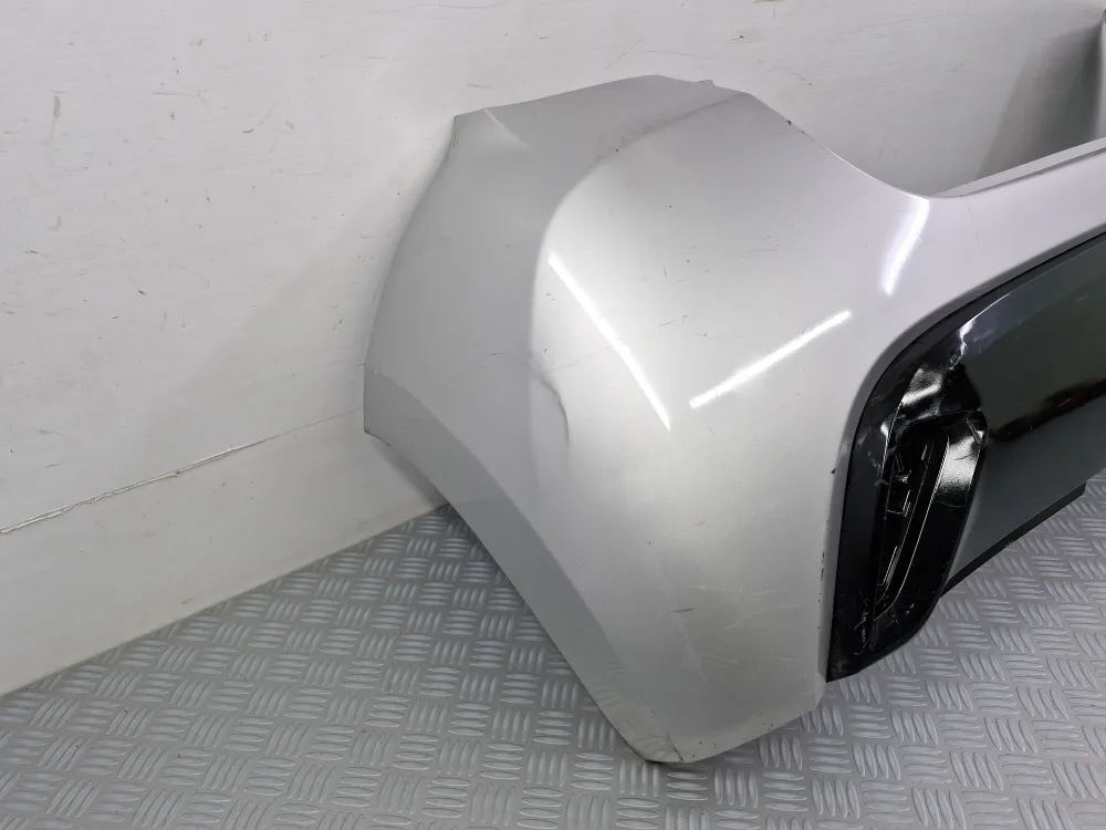 Zadní nárazník TOYOTA YARIS 4 / MAZDA 2 4