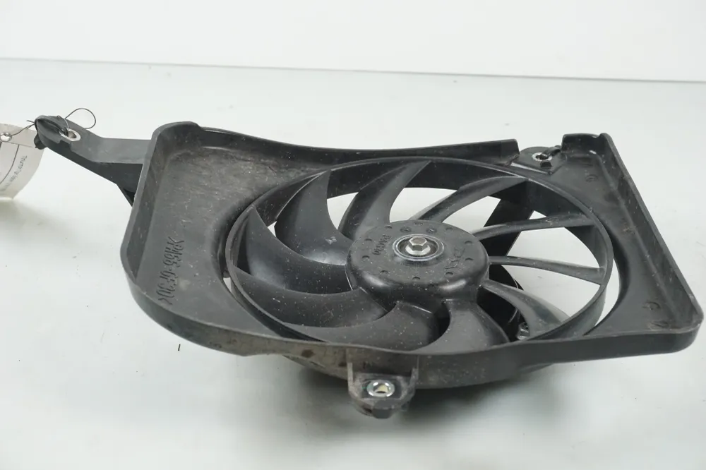ventilátor chladiče Triumph