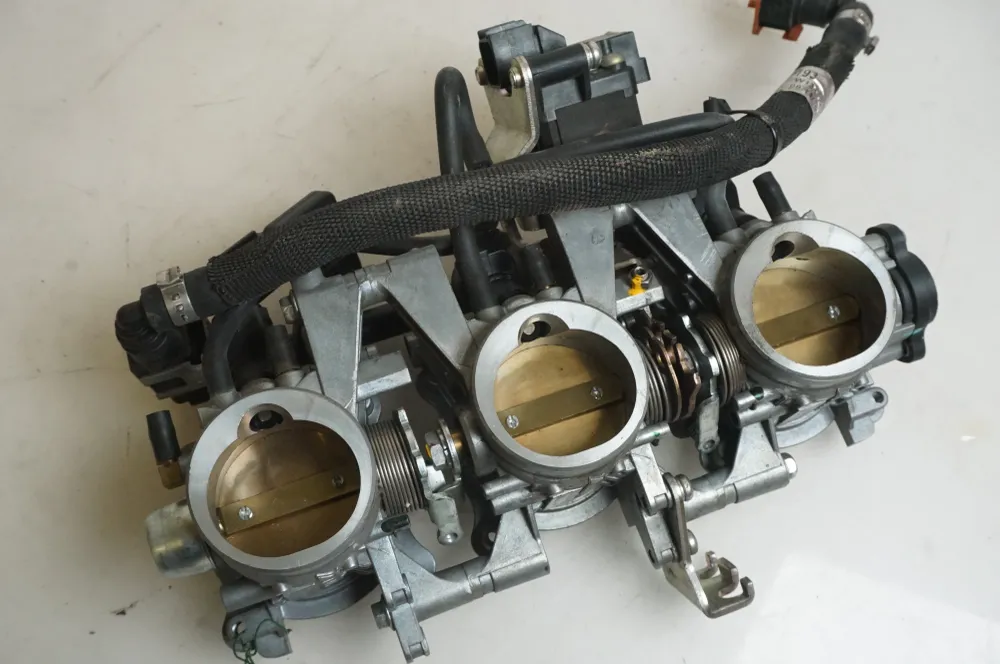 Vstřikovací lišta Triumph