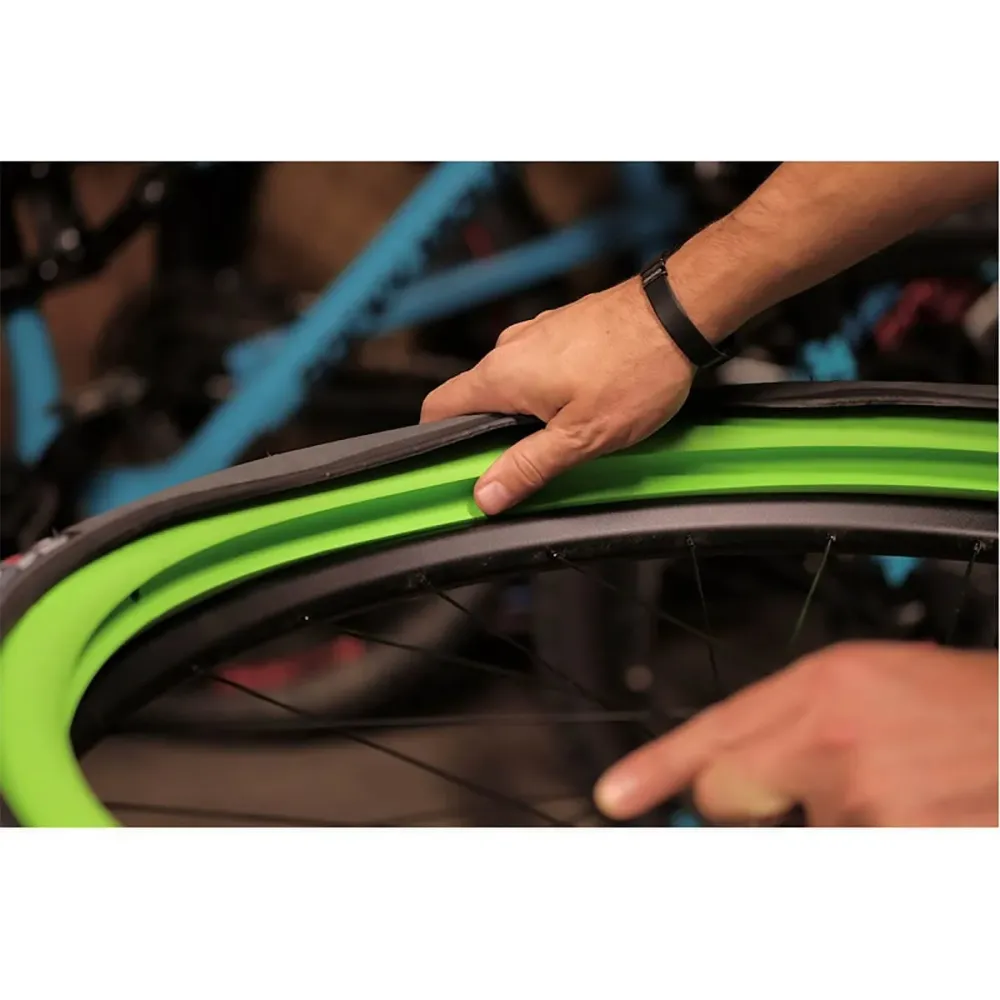VITTORIA AIR-LINER XL 50 mm 2,7" ž 4,00" pěna proti přiskřípnutí