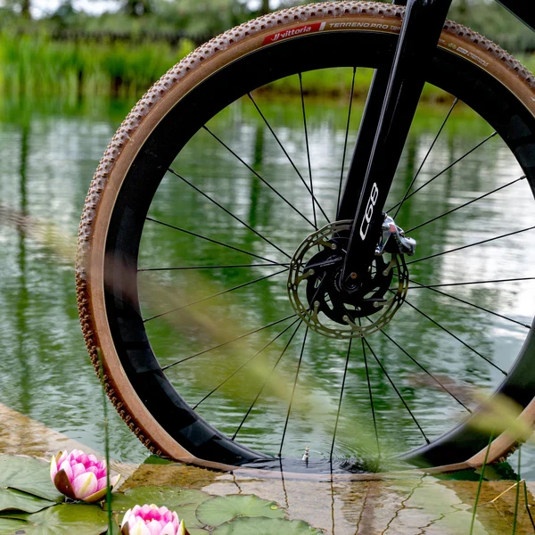 VITTORIA TERRENO PRO T60 Mixed Gravel Race 700x45c Tubeless Ready Soft Brown pneumatika