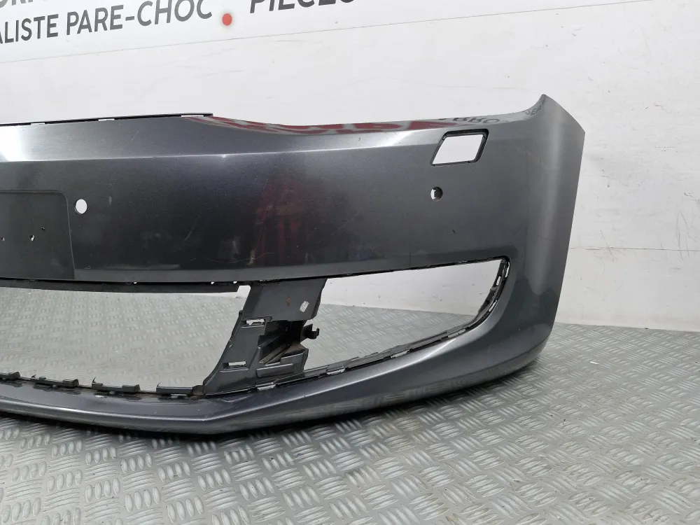 Přední nárazník Volkswagen Sharan II Fáze 1 (od 06/2010 do 12/2015) – Originální použitý s radary ostřikovači světlometů