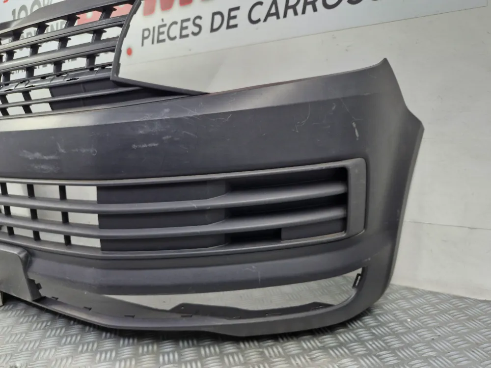 Přední nárazník Volkswagen Transporter T6 Fáze 1 užitkový originál z druhé ruky (06/2015 - 06/2020)