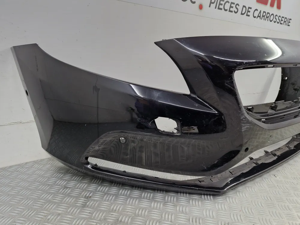 Přední nárazník Volvo V40 (11/2012 - 11/2017) – Originální použitý díl