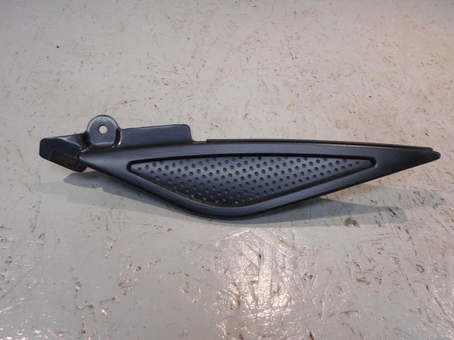 boční panel Yamaha