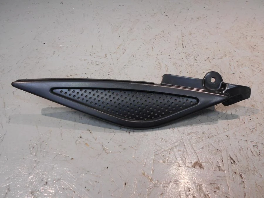 boční panel Yamaha